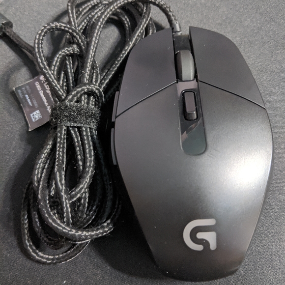 Logitech G303 Gaming Mouse - Picture 4 of 5